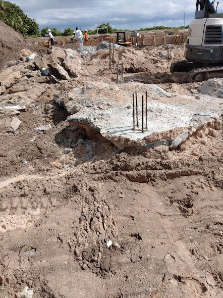 Pilings after pouring leave excess concrete